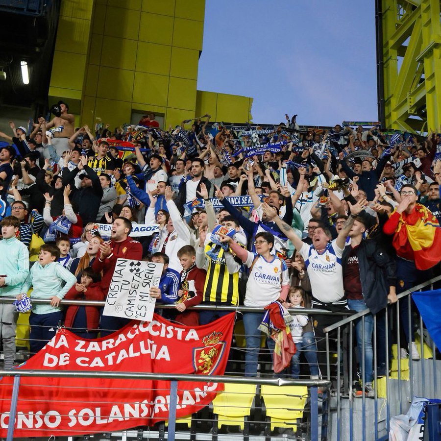 Aficionados del Real Zaragoza desplazados a Villarreal