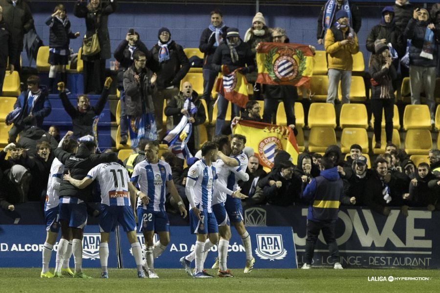 Celebración del RCD Espanyol tras anotar ante el Alcorcón