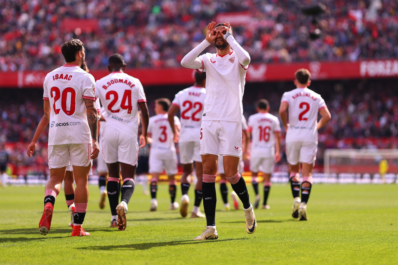 En-Nesyri celebrando un gol con el Sevilla ante la Real Sociedad