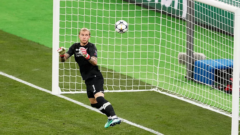 Karius fallando en Kiev. FOTO: EFE