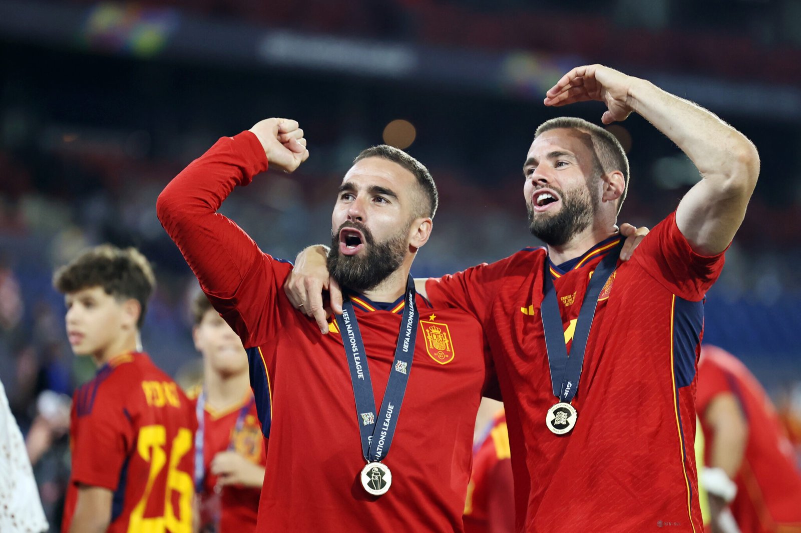 Carvajal y Nacho, jugadores del Real Madrid, celebrando el título de la Nations League.