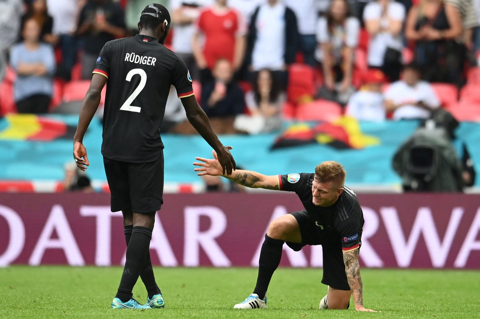 Rüdiger y Kroos, jugadores del Real Madrid, durante un partido con la selección alemana.