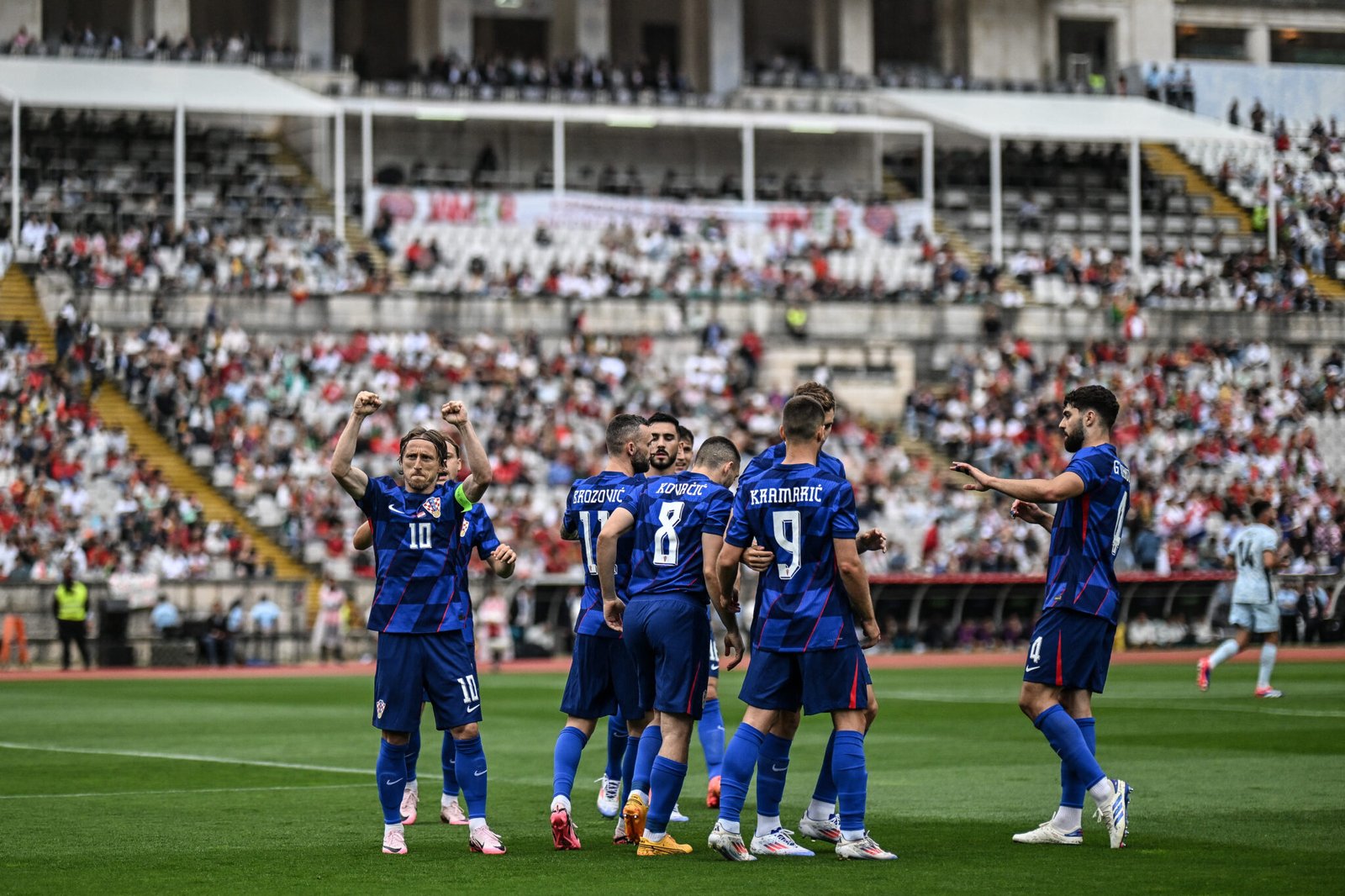 Los jugadores croatas celebran uno de los goles que anotaron ante Portugal en el amistosos preparatorio para la Eurocopa