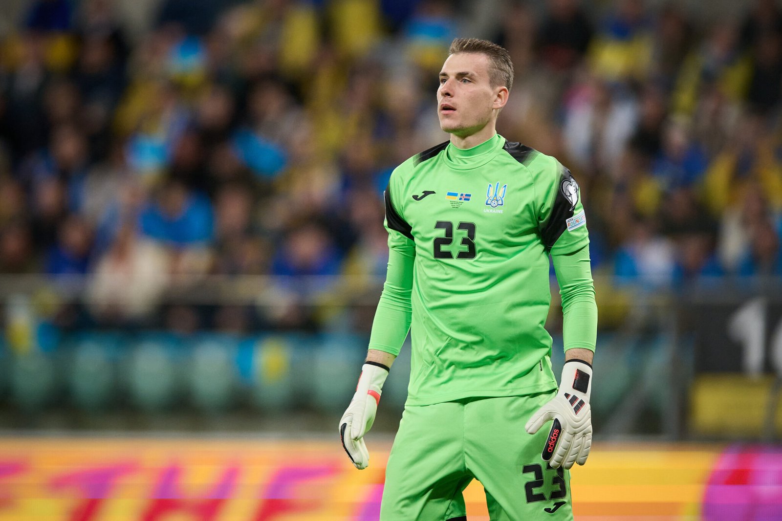 Andriy Lunin, jugador del Real Madrid, durante un partido con Ucrania.