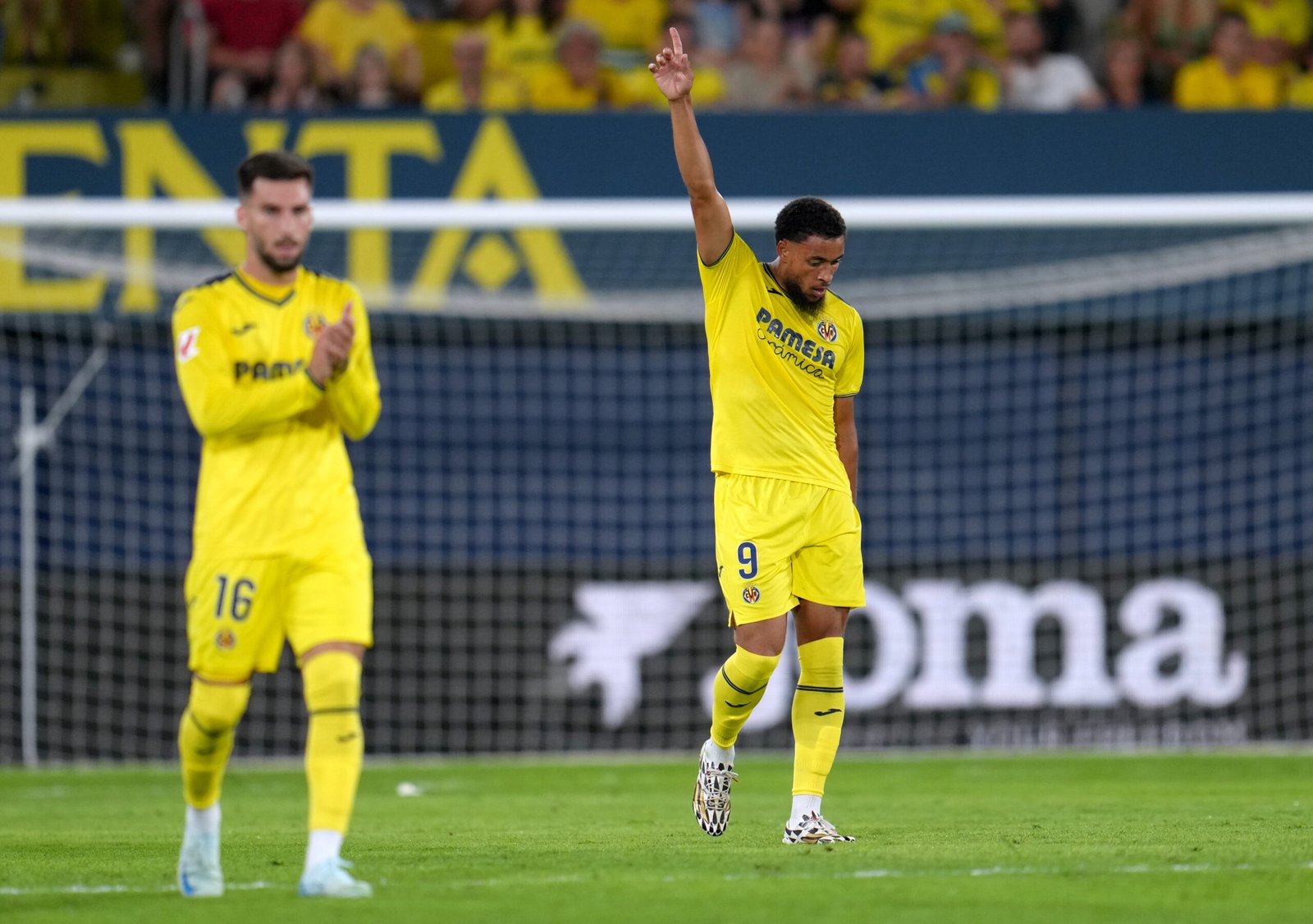 Danjuma con el Villarreal