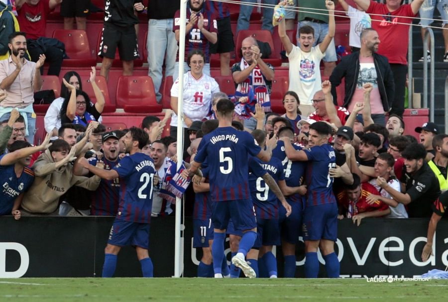 El CD celebra antes del partido del Nuevo Mirandilla