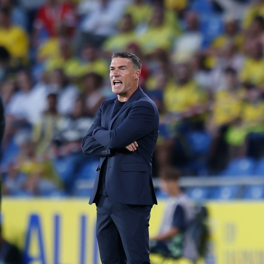 Luis Carrión, entrenador de Las Palmas. Foto: UD Las Palmas, vía X.