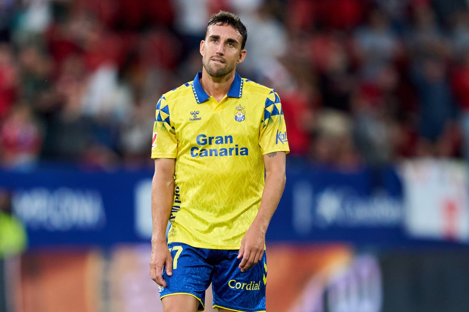 Jaime Mata de UD Las Palmas reacciona durante el partido de La Liga entre el  CA Osasuna y UD Las Palmas en el Estadio El Sada