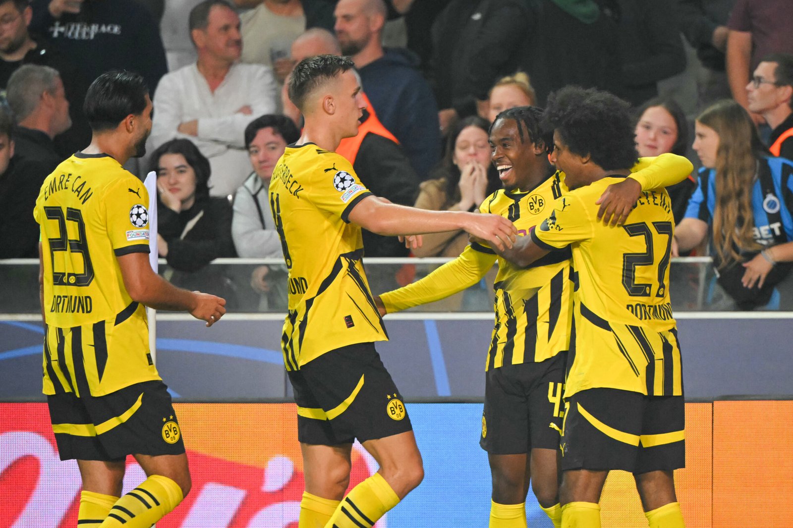 Celebración de Jamie Bynoe-Gittens con el Borussia Dortmund