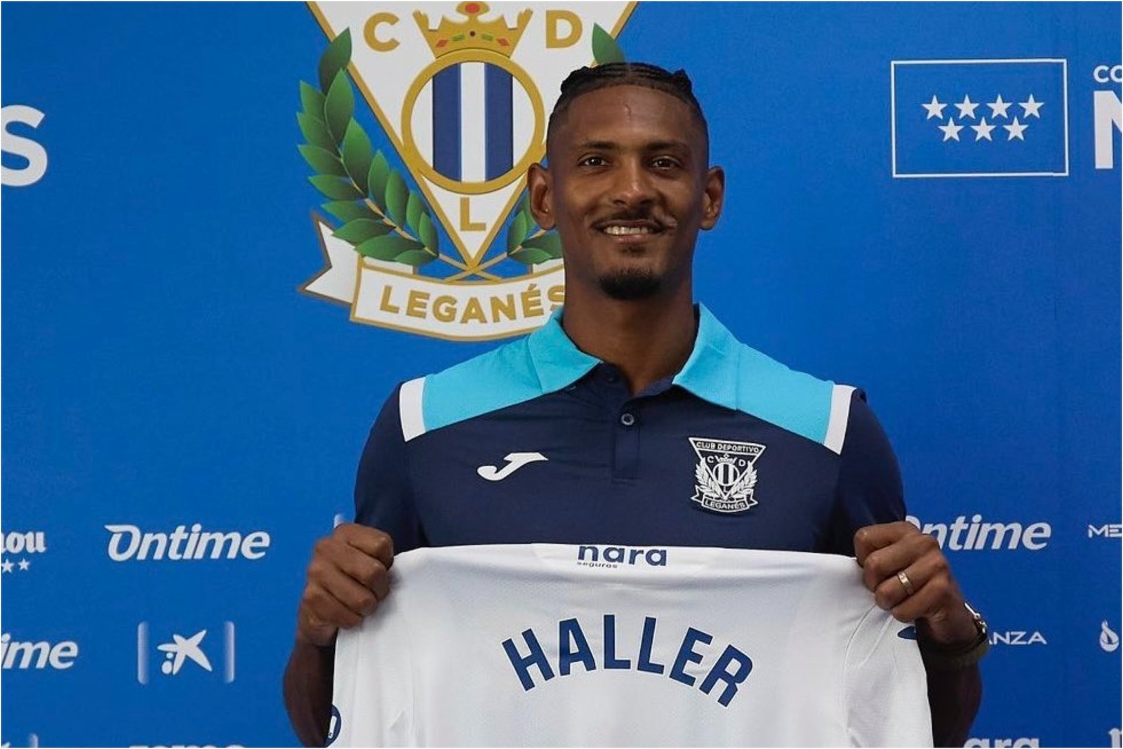 Sébastien Haller en su presentación como nuevo jugador del CD Leganés