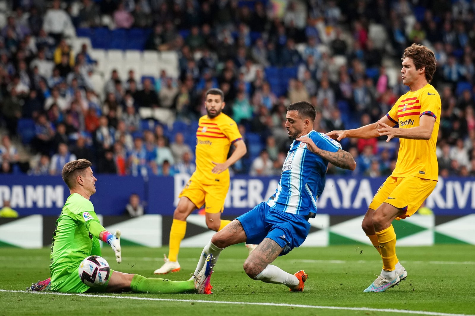 BARCELONA, SPAIN - MAY 14: Joselu of RCD Espanyol has a shot saved by Marc-Andre ter Stegen of FC Barcelona during the LaLiga Santander match between RCD Espanyol and FC Barcelona at RCDE Stadium on May 14, 2023 in Barcelona, Spain. (Photo by Alex Caparros/Getty Images)