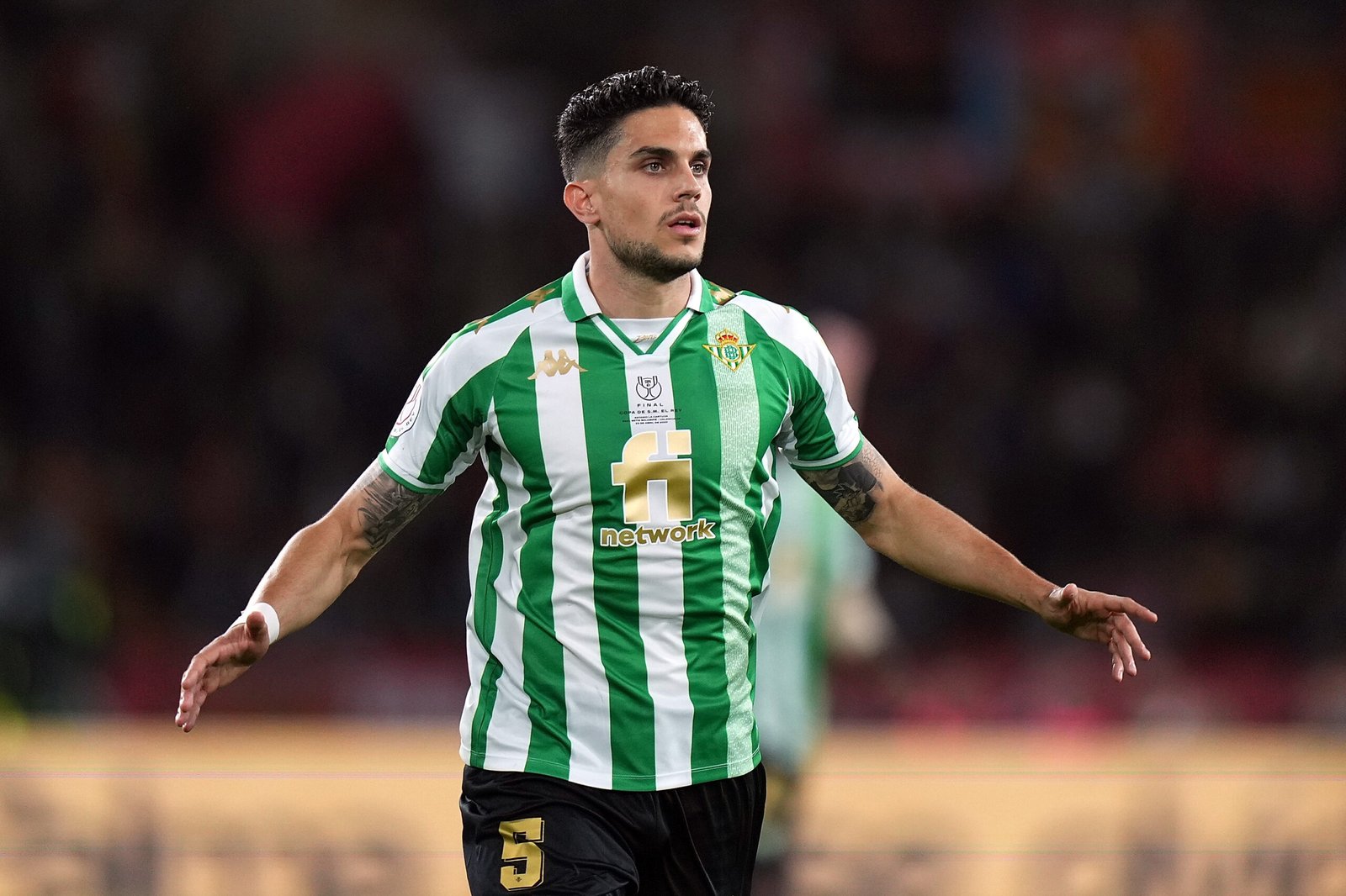 Marc Bartra durante la final de la Copa del Rey frente al Valencia (Foto de Ángel Martinez/Getty Images)