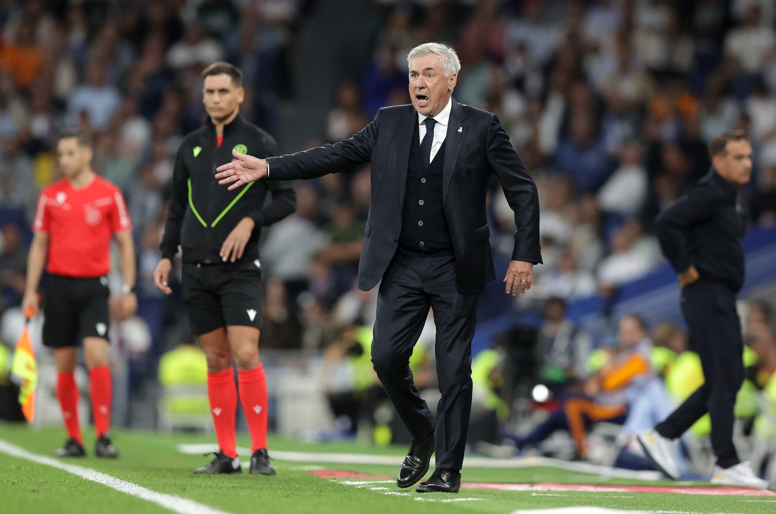 MADRID, SPAIN - SEPTEMBER 24: Carlo Ancelotti, Head Coach of Real Madrid, gestures during the LaLiga match between Real Madrid CF and Deportivo Alaves at Estadio Santiago Bernabeu on September 24, 2024 in Madrid, Spain. (Photo by Gonzalo Arroyo Moreno/Getty Images)