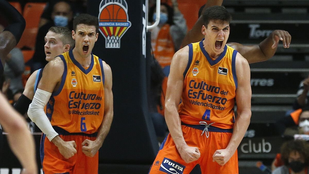 Jaime Pradilla y Xavi López-Arostegui celebrando una victoria 