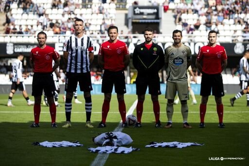 Los colegiados y capitanes del FC Cartagena y Racing de Ferrol