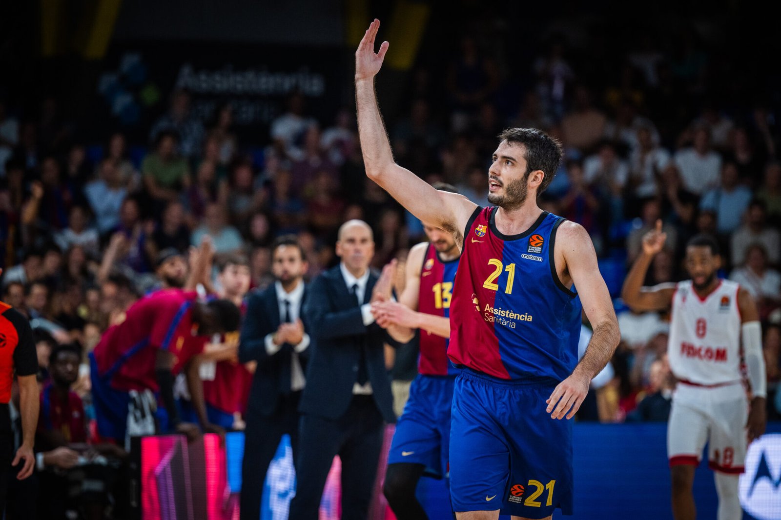 Álex Abrines celebra una canasta con el Palau Blaugrana. Fuente: FCB Basket "X"