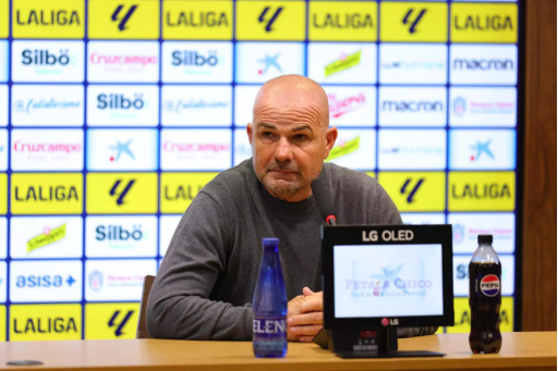 Paco López en la rueda de prensa post partido frente al Málaga