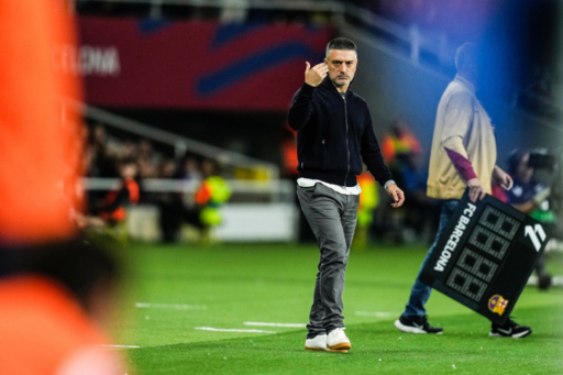 García Pimienta en el partido frente al FC Barcelona