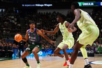 Kameron Taylor lleva la pelota ante las defensas de Sarr y Fall. Foto: Mariano Pozo