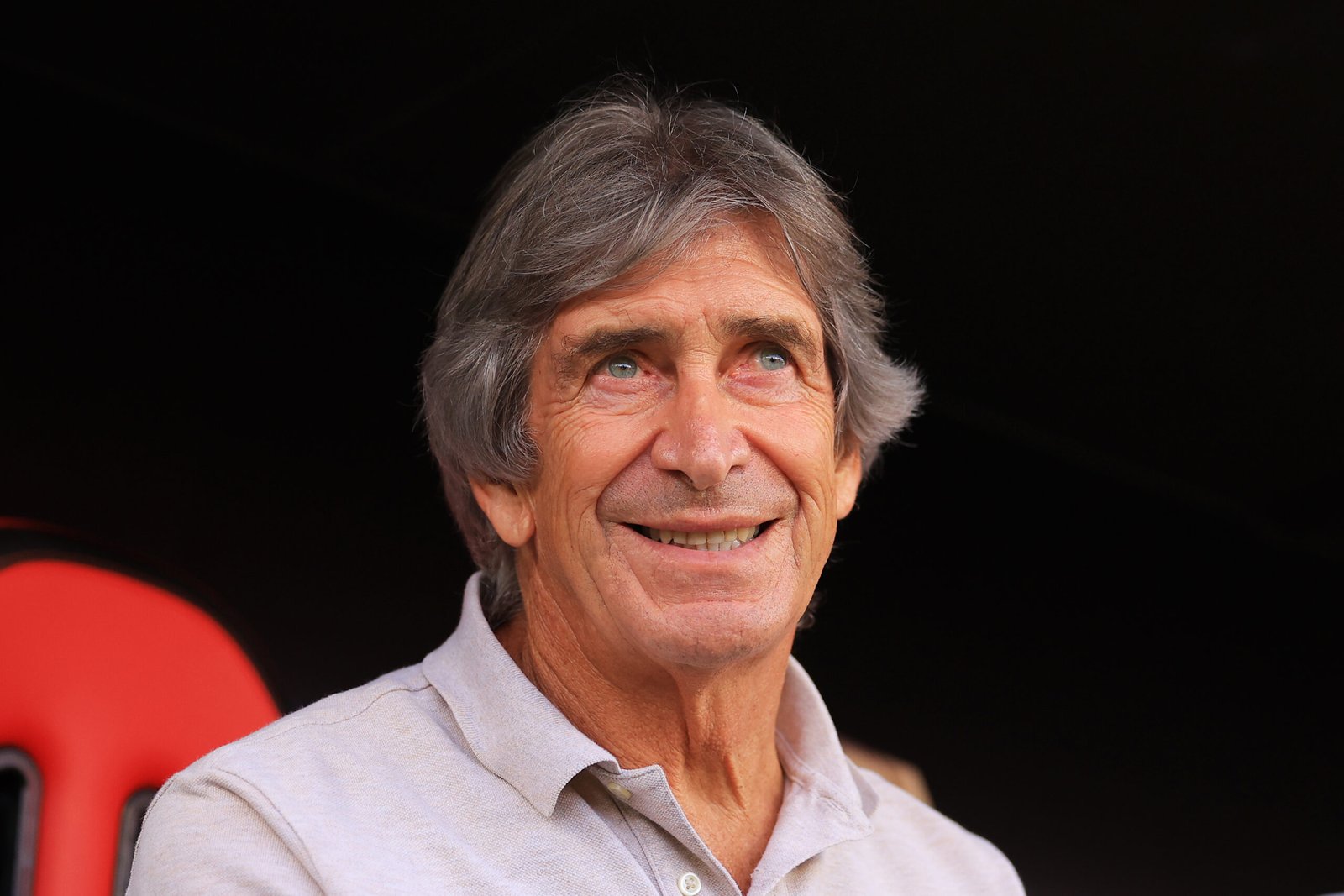 Manuel Pellegrini en el partido entre el Sevilla FC - Real Betis Balompié (Photo by Fran Santiago/Getty Images)