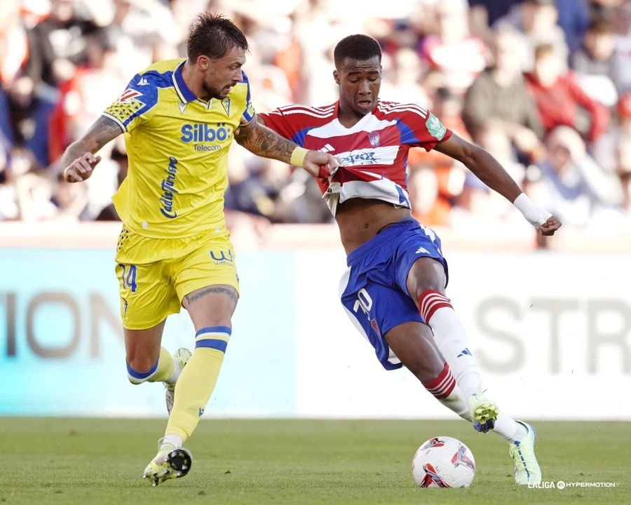 Bojan Kovacevic en el partido contra el Granada lejos del Nuevo Mirandilla