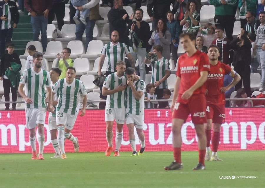 Celebración del segundo gol de Jacobo González del Córdoba CF ante el Real Zaragoza