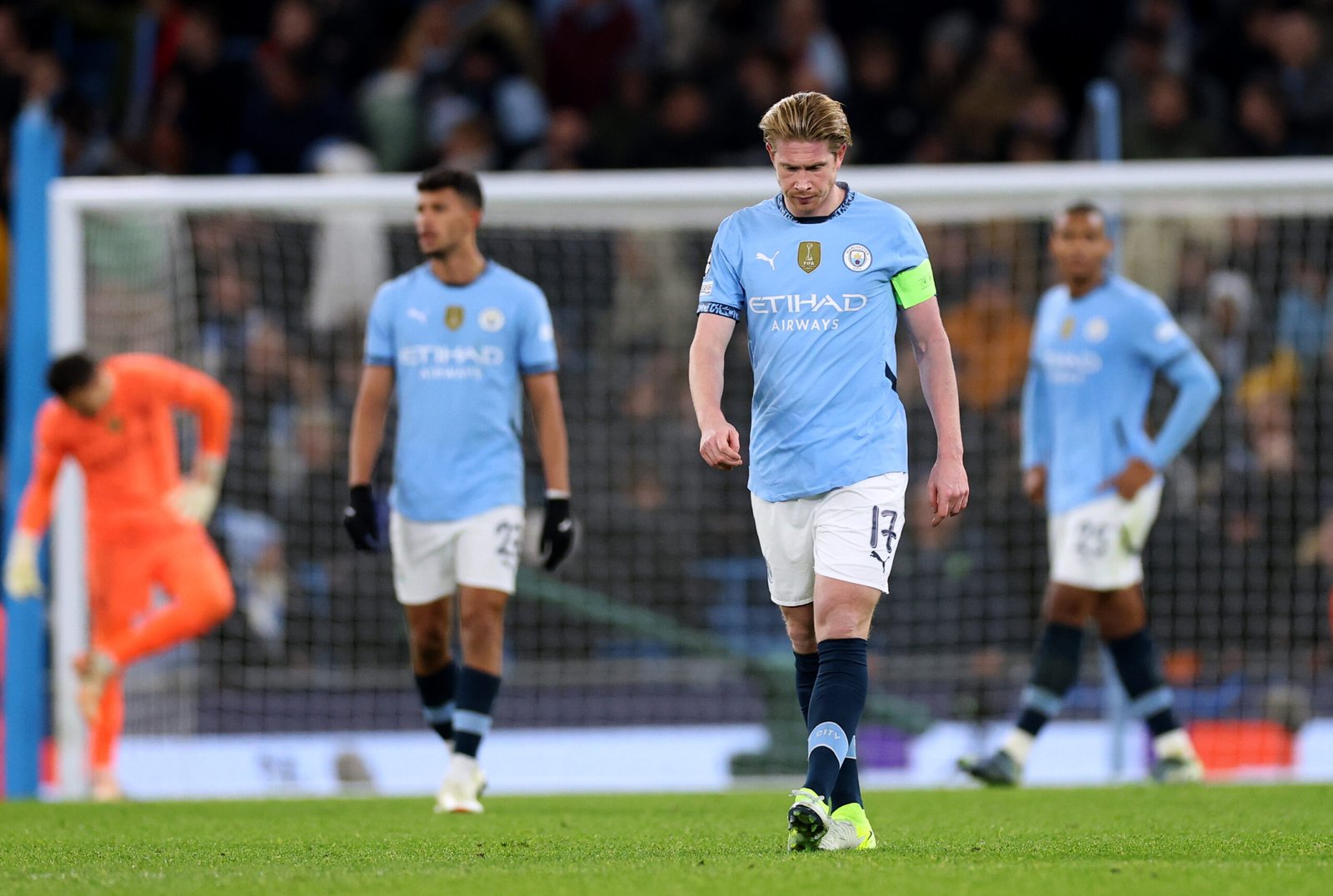 El City con la cabeza baja tras que les empaten un 3-0 ante el Feyenoord