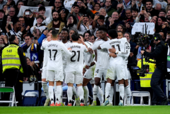 El Real Madrid celebra el primer gol frente al Sevilla FC