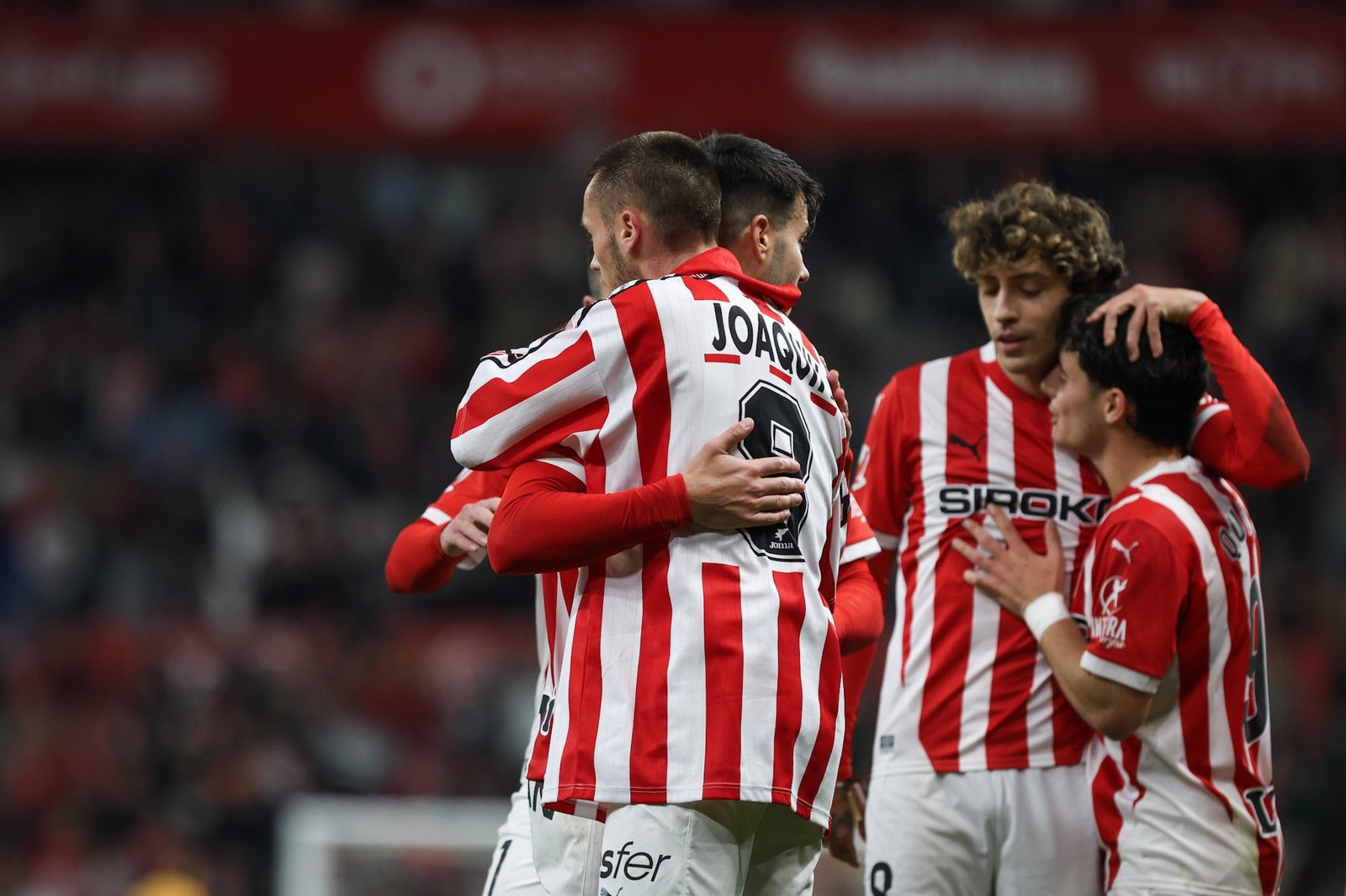 Imagen de la celebración del gol de Dubasin ante el Córdoba. Fuente: Real Sporting de Gijón "X"