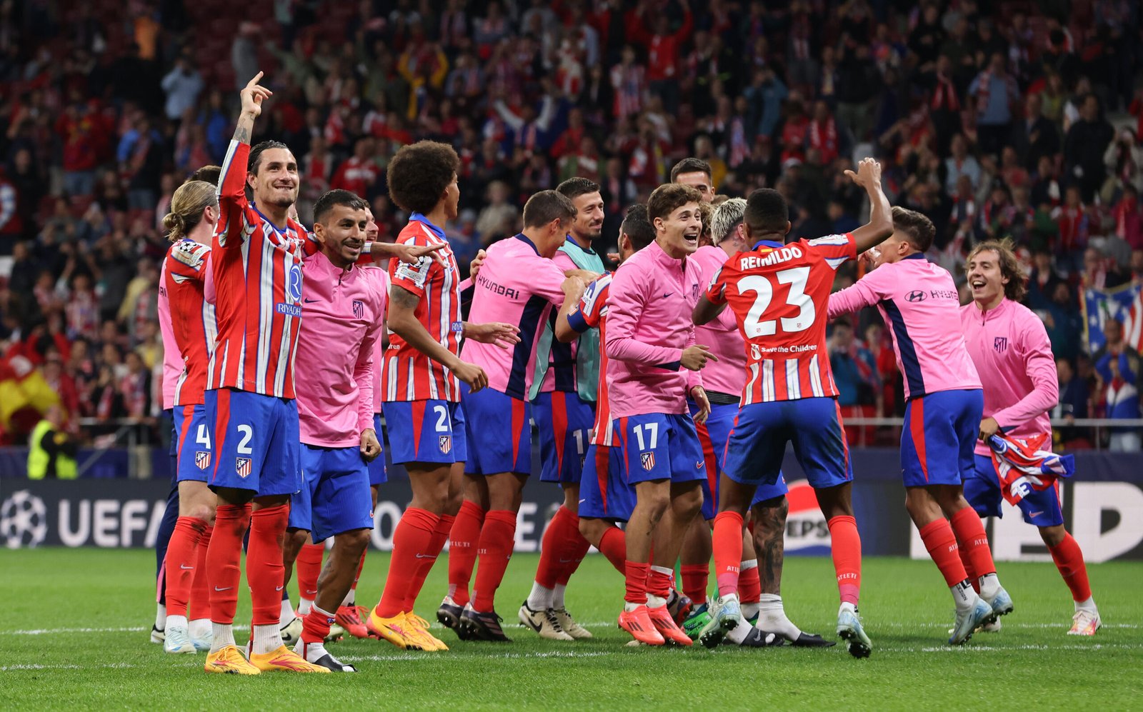 Jugadores del Atlético de Madrid celebran el triunfo ante el RB Leipzig