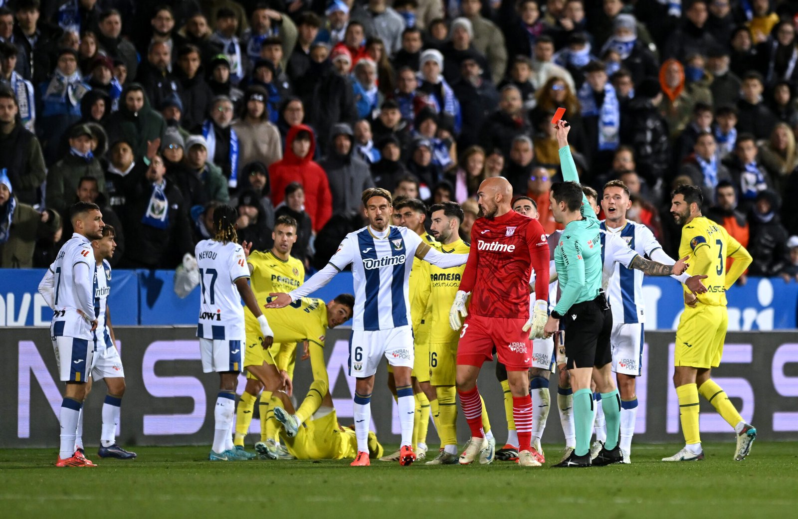 Oscar se muestra en red carta y está off durante el LaLiga encuentro con CD Leganes y Villarreal CF 