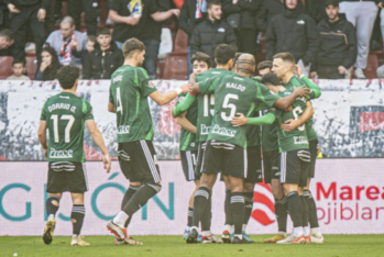 Celebración de los jugadores del Racing Club de Ferrol en el tercer gol