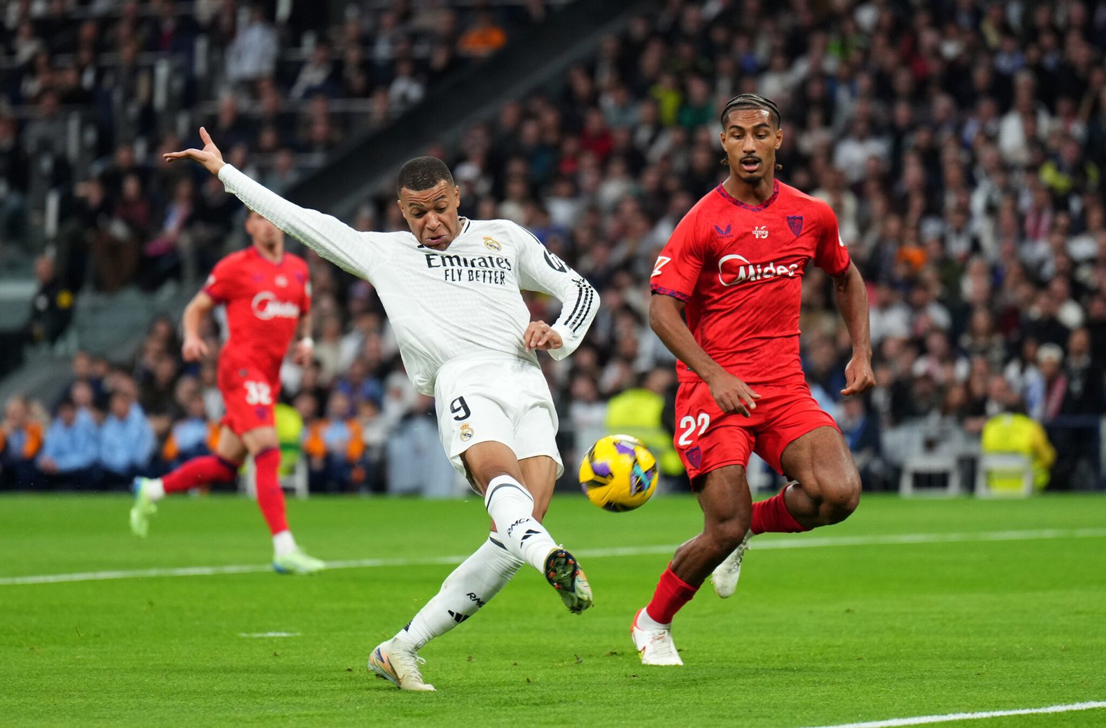 Mbappé en el primer gol del Real Madrid frente al Sevilla 