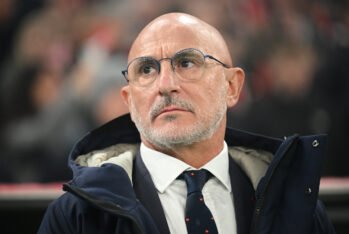 COPENHAGEN, DENMARK - NOVEMBER 15: Luis de la Fuente, Head Coach of Spain, looks on during the UEFA Nations League 2024/25 League A Group A4 match between Denmark and Spain at on November 15, 2024 in Copenhagen, Denmark. (Photo by Stuart Franklin/Getty Images)