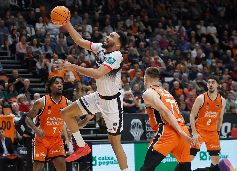 Valencia Basket vs Coviran Granada en ACB 2025 (Foto: vía Valencia Basket / Redes Sociales `X`)