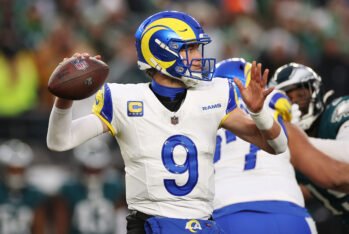 Matthew Stafford #9 con Los Angeles Rams en lso NFC Divisional Playoff contra los Philadelphia Eagles en el Lincoln Financial Field el 19 de Enero, 2025 en Philadelphia, Pennsylvania. (Fotografía: Sarah Stier/Getty Images)