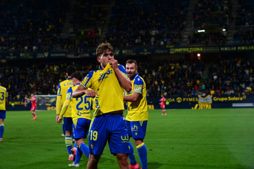 De La Rosa en el cuarto gol del Cádiz CF en el Nuevo Mirandilla