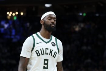 Bobby Portis #9 de los Milwaukee Bucks en el partido contra Golden State Warriors en el Fiserv Forum el 10 de Febrero de 2025 en Milwaukee, Wisconsin. (Fotografía: Stacy Revere/Getty Images)