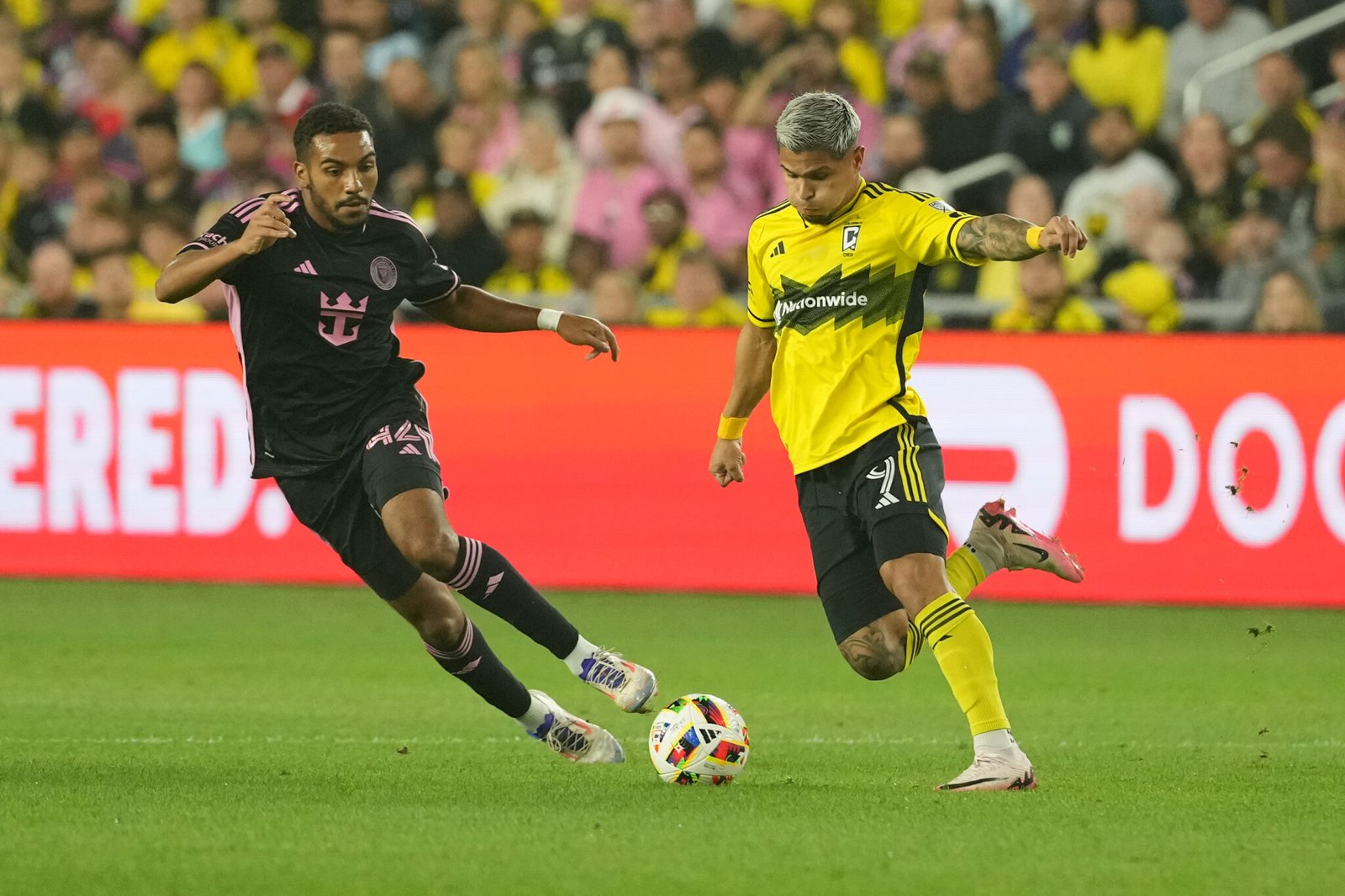 Cucho Hernández en el Columbus Crew (Photo by Jason Mowry/Getty Images)