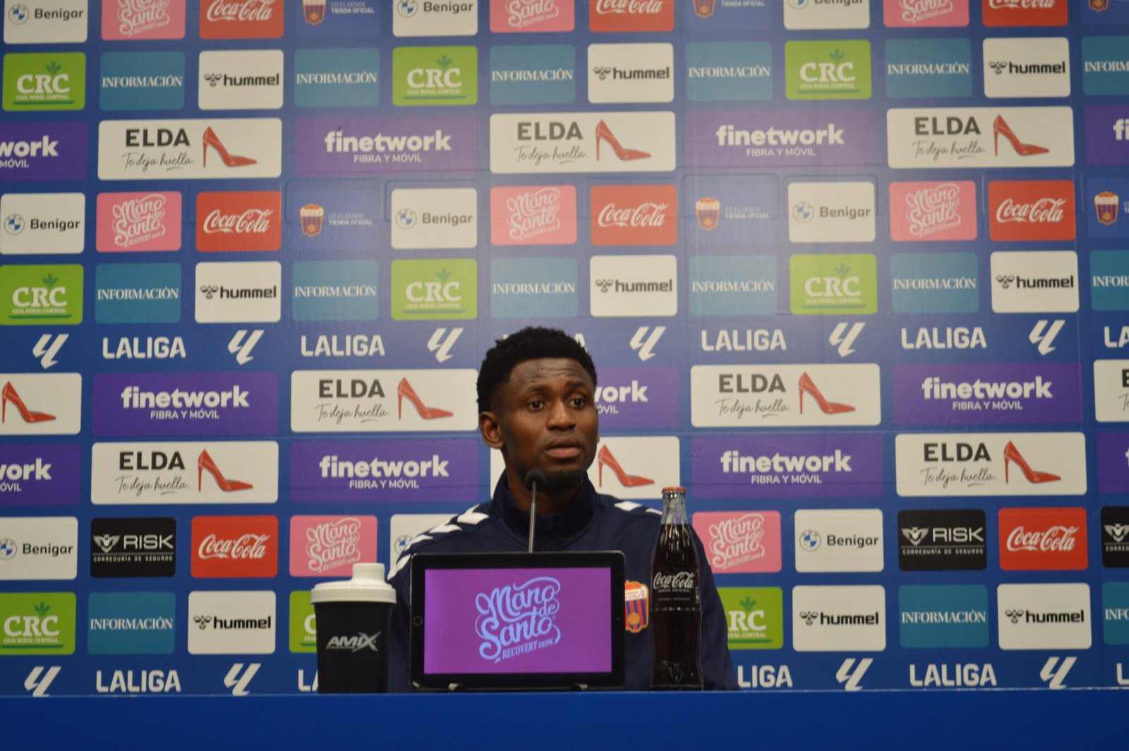 Diawara en su presentaciòn como jugador del CD Eldense (Fotografía: Ángel Sánchez)