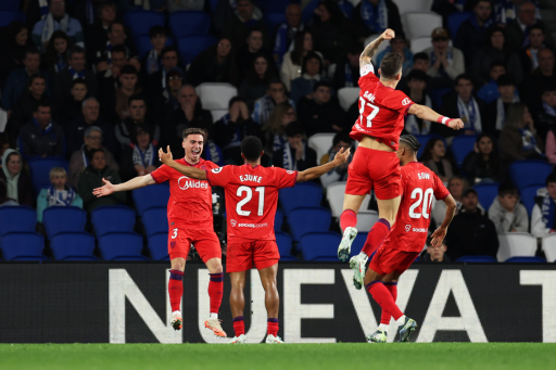 Ejuke celebra el gol de la victoria del Sevilla FC en el Reale Arena