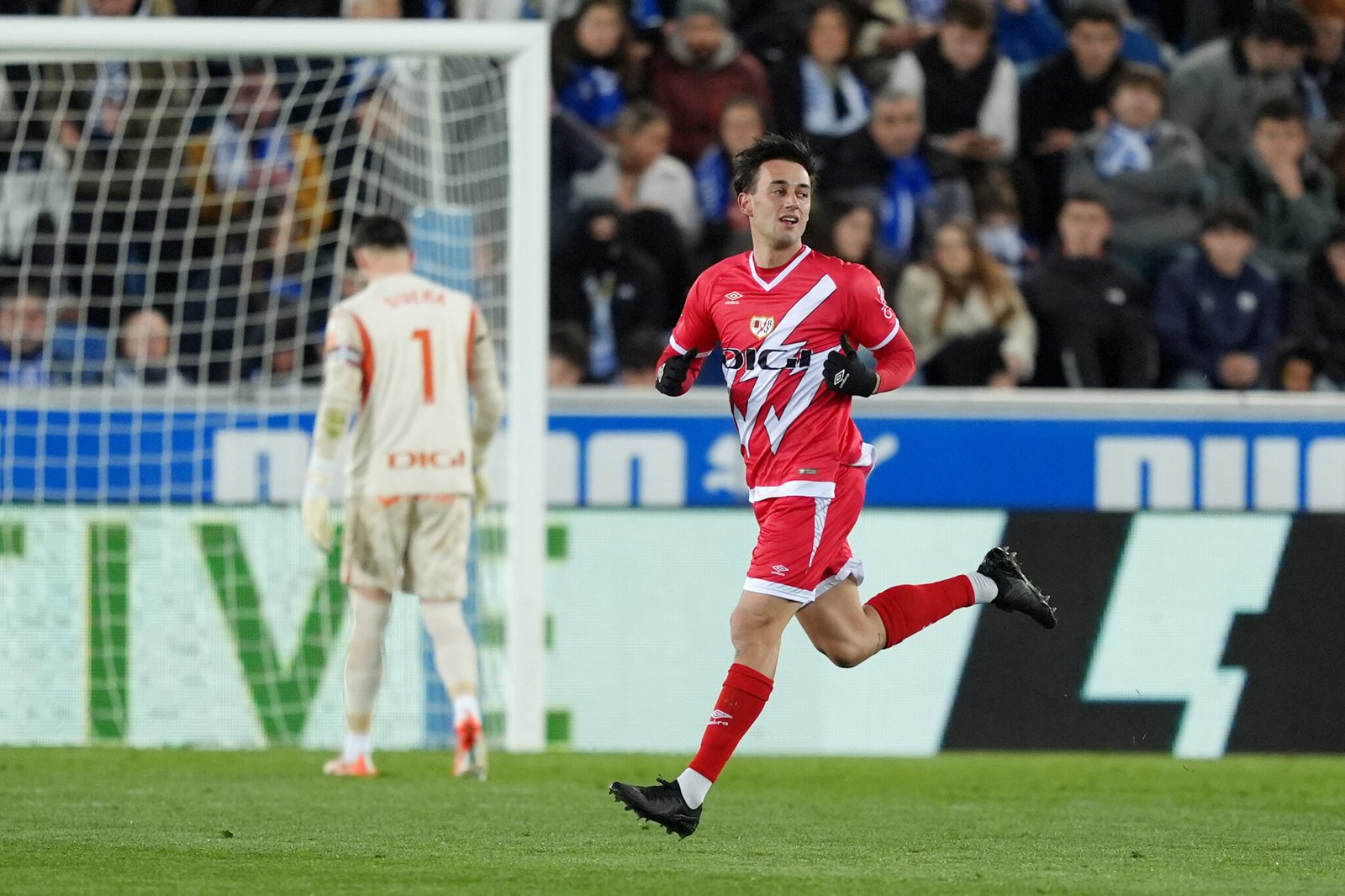 Deportivo Alaves v Rayo Vallecano - La Liga EA Sports