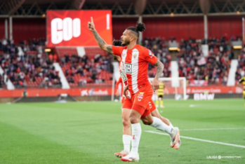 Luis Suárez celebrando su gol ante el Real Zaragoza